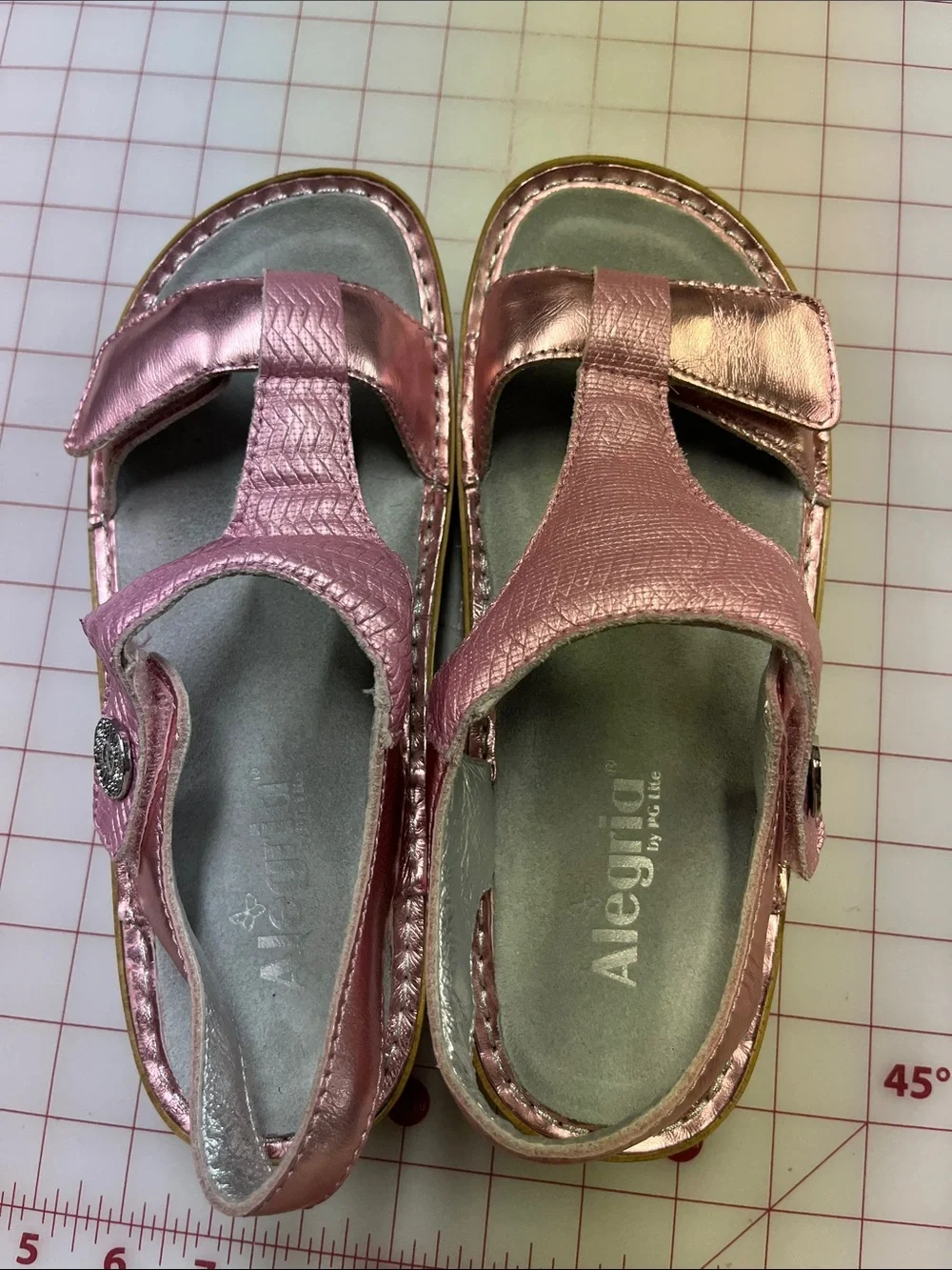 ALEGRIA Kendra Summer Beach Metallic Leather Pink T-Strap Wedge Slip-On Sandal 8
